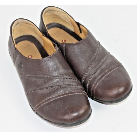 Clarks Artisan Slip On Shoes Unstructured Loafers Brown Leather Slip On sz 8.5 - Picture 1 of 7